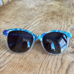 NWT Vera Bradley Ariel Sunglasses